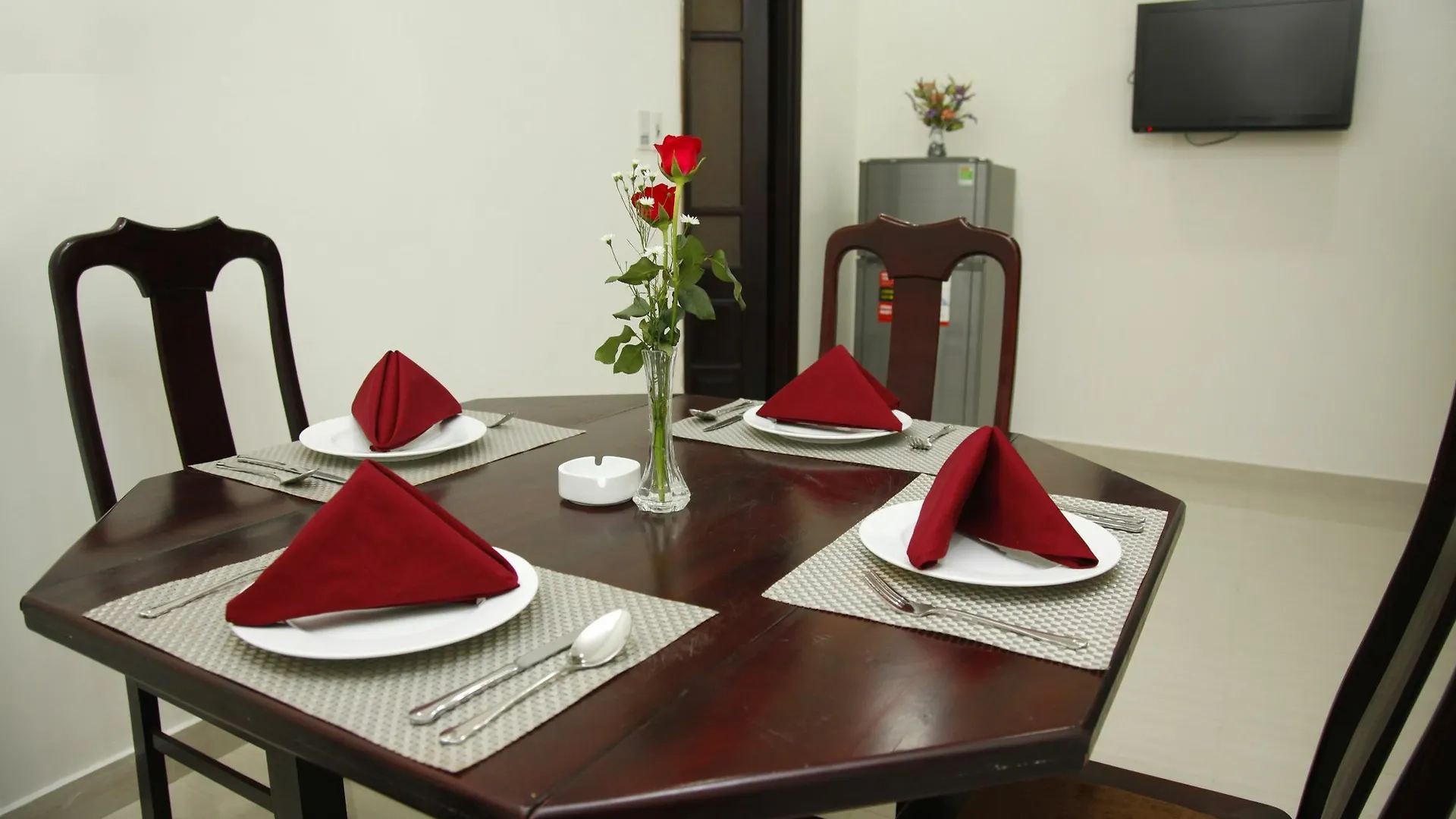 Onion Hotel & Apartments Da Nang 0*,  Vietnam